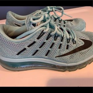 Nike Flyknit Airmax 270